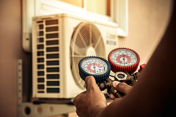 Professional Hvac technician working in Garwood, NJ